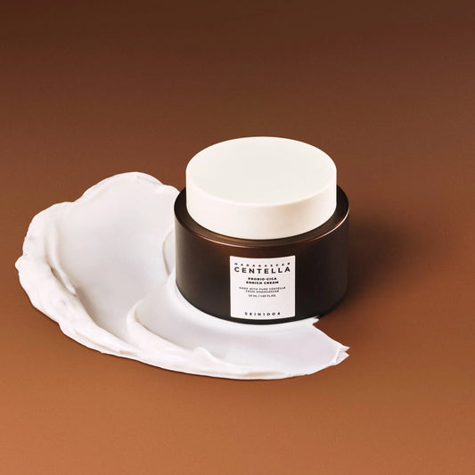 Crema facial nutritiva coreana para piel sensible e irritada