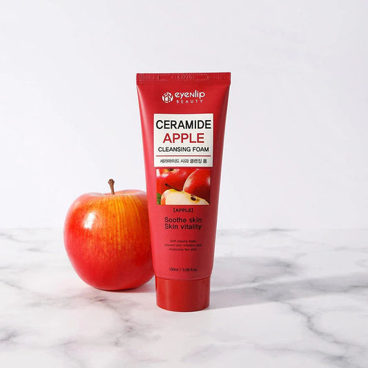 Limpiador facial suave con ceramidas para proteger e hidratar la piel